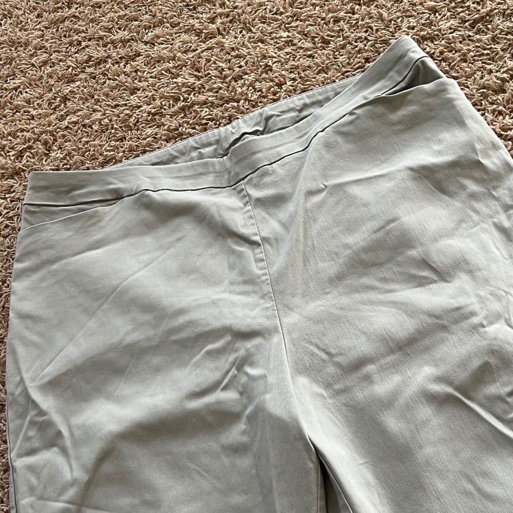 Susan Graver Pull On Capri Pants Light Khaki Gray Stretch Crop Trousers 1X